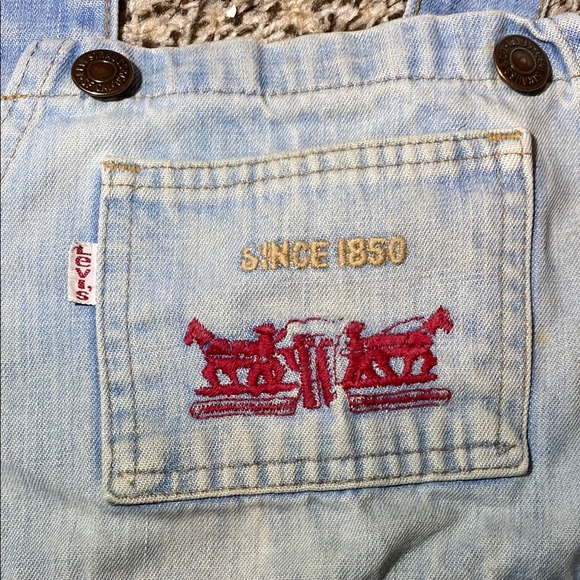 Vintage Levi's Blue Denim Overalls Classic Style - Picture 2 of 10